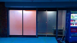 ダンススタジオの建具工事